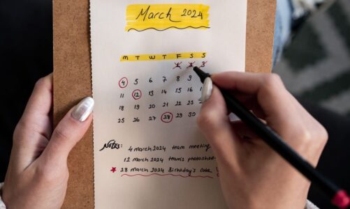 Perimenopauza: dlaczego objawy mogą pojawić się przed ustaniem miesiączki?